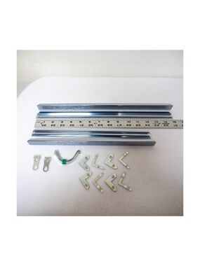 Like new Shiny silver metal frame kit - Graphik Dimensions